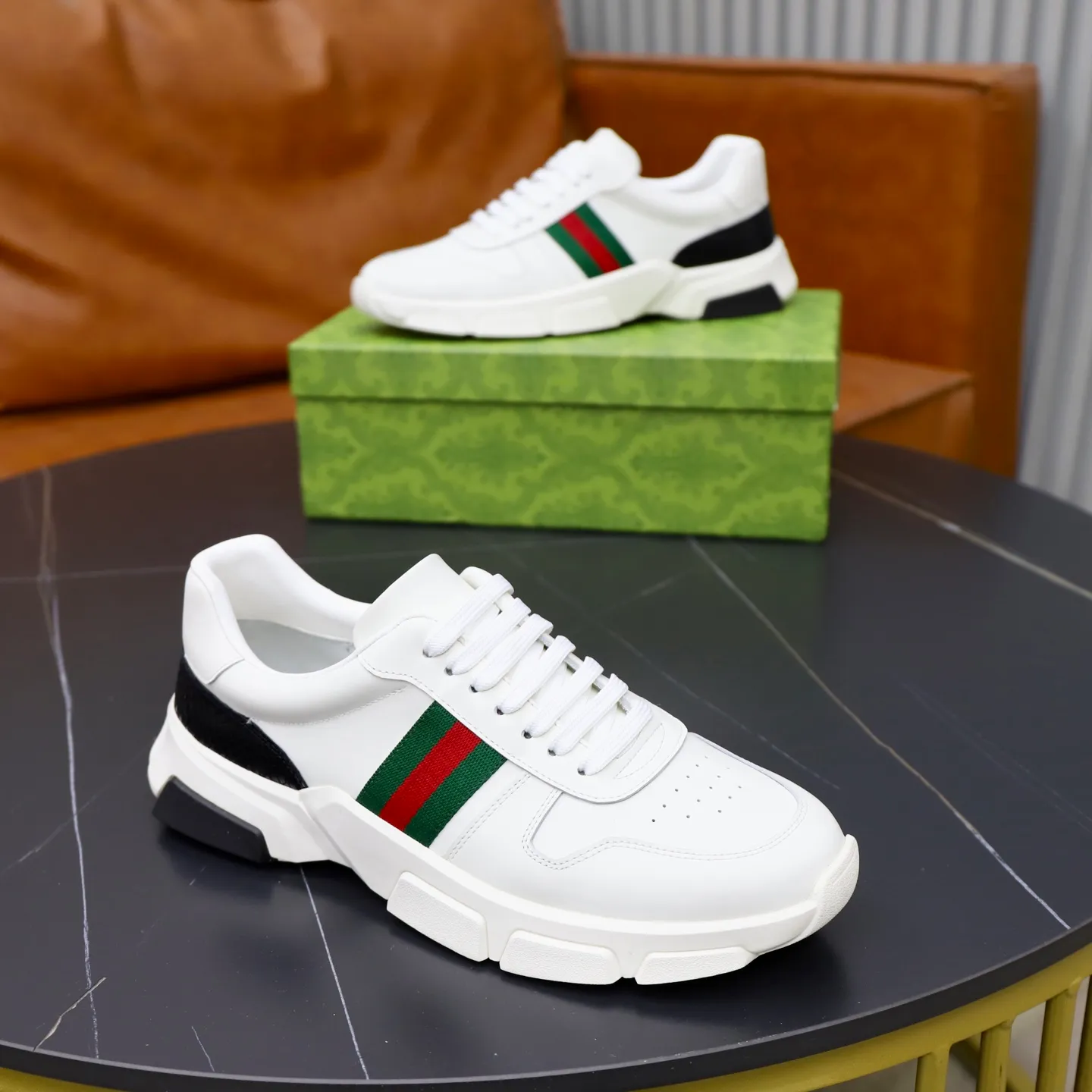 Ex-factory price: 540💰💰🙅‍♂️🙅‍♂️🙅‍♂️ Brand: GUCCI Standard code: 38-44 (45 customized) Grade: Same as the official website Material: Cowhide stitching Comfortable and breathable sheepskin lining Lightweight and wear-resistant sports outsole Style category: Men's fashionable casual shoes Running sports shoes Distinguished luxury brand elements Top luxury color: actual picture color
